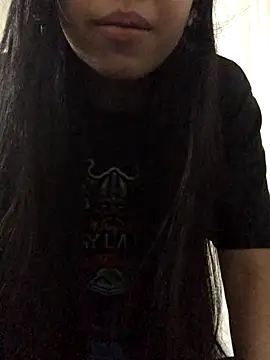 Snapshot of ashleyy20 chatting on 12.14.25 ashleyy20 online show from 12.14.25