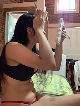 Snapshot of ashleyy20 chatting on 07.18.26 ashleyy20 online show from 07.18.26