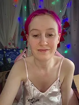 Snapshot of Fuzzy_Unicorn chatting on 02.17.26 Fuzzy Unicorn online show from 02.17.26