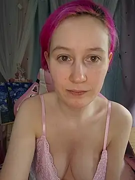 Snapshot of Fuzzy_Unicorn chatting on 03.07.26 Fuzzy Unicorn online show from 03.07.26