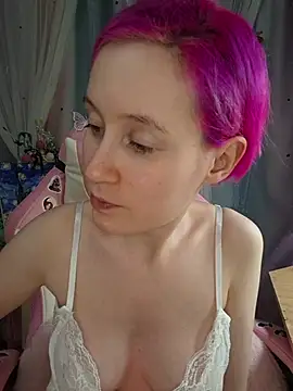 Snapshot of Fuzzy_Unicorn chatting on 03.23.26 Fuzzy Unicorn online show from 03.23.26