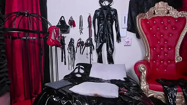 LiliThara online show from 11.14.25