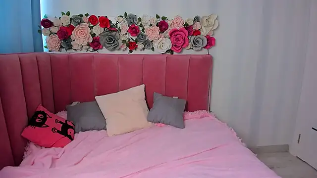 AnimeAlica18 online show from 09.18.25