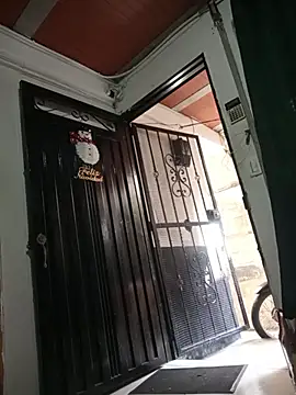 Snapshot of jean--98 chatting on 12.17.25 jean--98 online show from 12.17.25