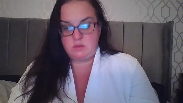 Snapshot of Curvy_OliviaXX chatting on 09.15.25 Curvy OliviaXX online show from 09.15.25
