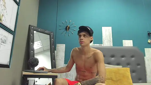 Ian1  online show from 11.08.25