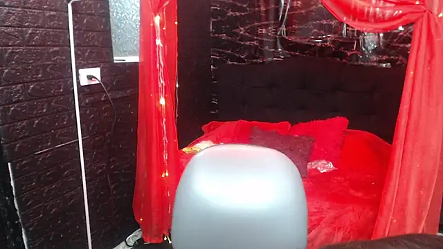 mia 778 online show from 09.18.25