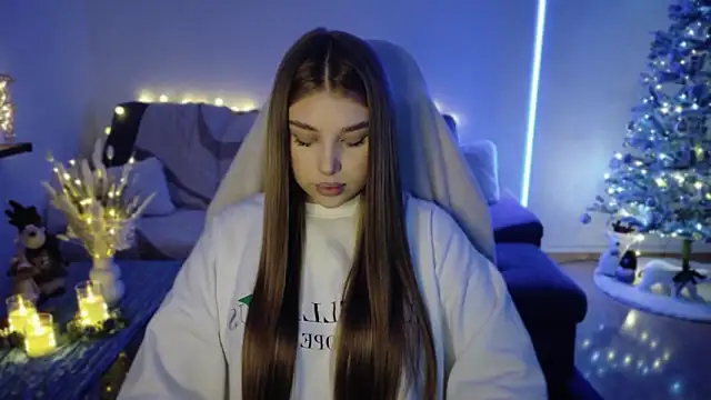 Snapshot of Emma_candyyy chatting on 11.25.25 Emma candyyy online show from 11.25.25