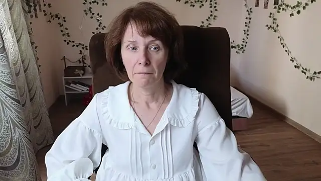 Snapshot of Lia_Tito chatting on 09.15.25 Lia Tito online show from 09.15.25
