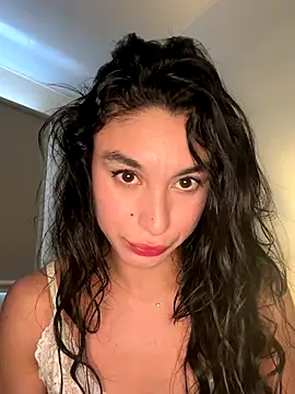 Snapshot of MonicaSalvatore chatting on 11.06.25 MonicaSalvatore online show from 11.06.25