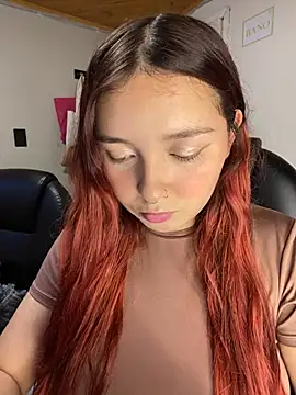 Karen18 boobs online show from 04.28.26