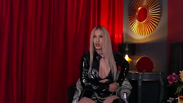 VickiSpice online show from 05.07.26