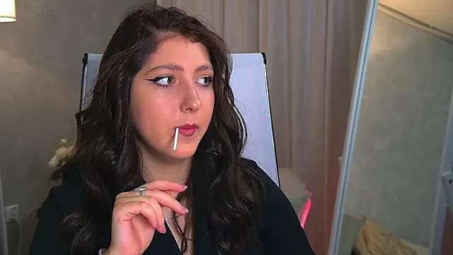 Mary Miiller online show from 10.07.25