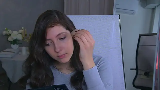 Mary Miiller online show from 11.08.25