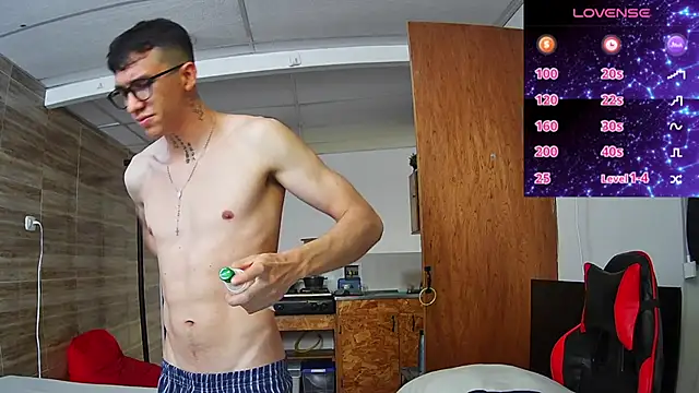 angelicious  online show from 11.08.25