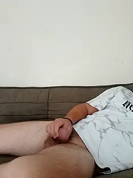 Snapshot of Makis09 chatting on 10.06.25 Makis09 online show from 10.06.25