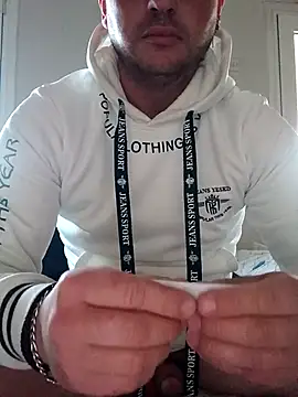 Snapshot of Makis09 chatting on 03.12.26 Makis09 online show from 03.12.26