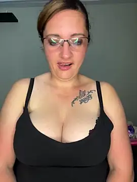 XADICTIVEX online show from 10.05.25