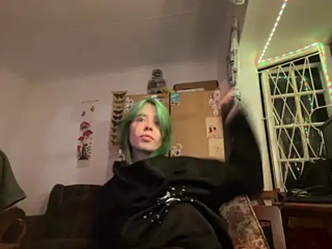 Snapshot of the_holy_t chatting on 03.08.26 the holy t online show from 03.08.26