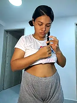 Snapshot of Eimy-04 chatting on 09.19.25 Eimy-04 online show from 09.19.25