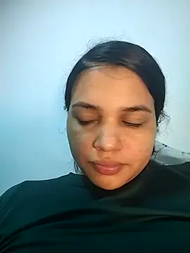 Snapshot of Eimy-04 chatting on 11.14.25 Eimy-04 online show from 11.14.25