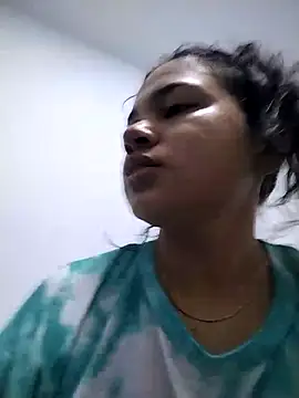 Snapshot of Eimy-04 chatting on 11.30.25 Eimy-04 online show from 11.30.25