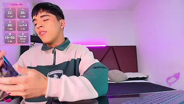 Lucass love online show from 09.12.25