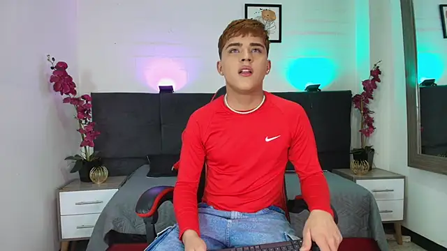 Lucass love online show from 06.13.26