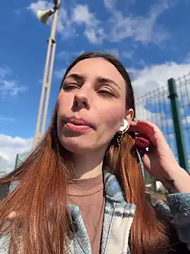 Amelie Crosby online show from 06.14.26