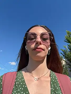 Amelie Crosby online show from 06.22.26