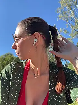 Amelie Crosby online show from 07.18.26