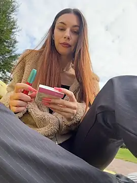 Amelie Crosby online show from 07.20.26