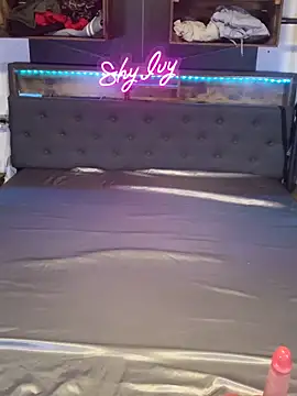 Snapshot of Shy_Ivy chatting on 10.07.25 Shy Ivy online show from 10.07.25