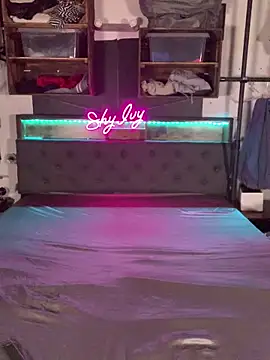 Snapshot of Shy_Ivy chatting on 10.15.25 Shy Ivy online show from 10.15.25