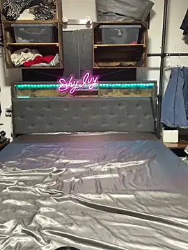 Snapshot of Shy_Ivy chatting on 10.17.25 Shy Ivy online show from 10.17.25