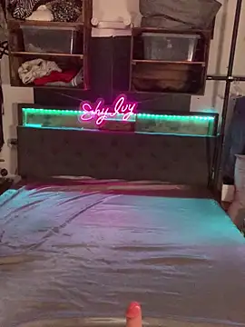 Snapshot of Shy_Ivy chatting on 10.21.25 Shy Ivy online show from 10.21.25