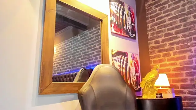 Snapshot of VinzenzRizzo chatting on 09.30.25 VinzenzRizzo online show from 09.30.25