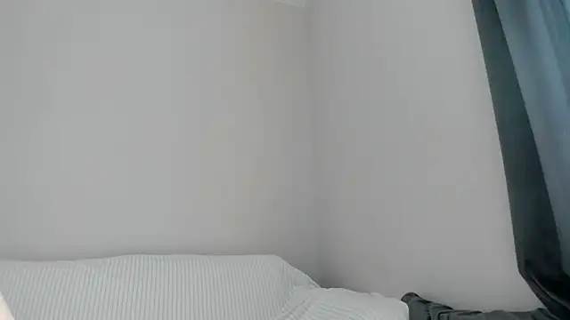 Snapshot of GraceBrawn chatting on 09.21.25 GraceBrawn online show from 09.21.25