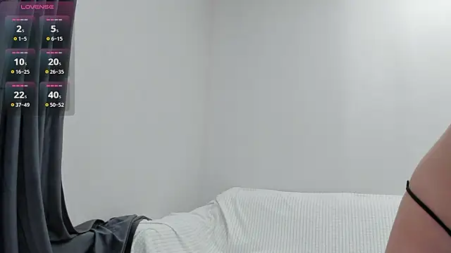 Snapshot of GraceBrawn chatting on 03.11.26 GraceBrawn online show from 03.11.26