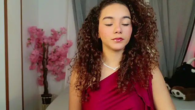 Snapshot of Taylor_Tina chatting on 10.04.25 Taylor Tina online show from 10.04.25