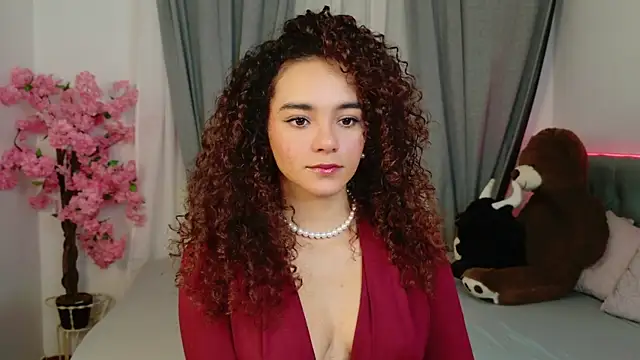 Snapshot of Taylor_Tina chatting on 10.12.25 Taylor Tina online show from 10.12.25