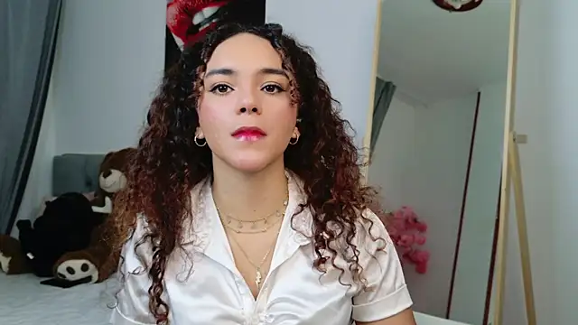 Snapshot of Taylor_Tina chatting on 10.18.25 Taylor Tina online show from 10.18.25