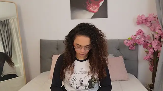 Taylor Tina online show from 03.13.26