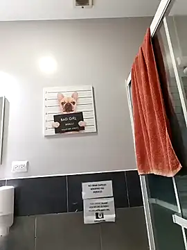 Snapshot of elbbxxx1999 chatting on 09.14.25 elbbxxx1999 online show from 09.14.25