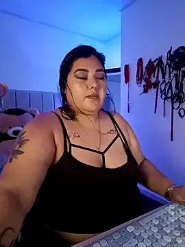 AndreaKinky online show from 11.14.25