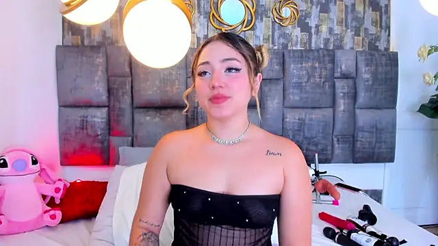 PatyLawrence online show from 10.25.25