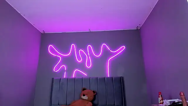 Snapshot of Sabrina_bloom chatting on 09.10.25 Sabrina bloom online show from 09.10.25