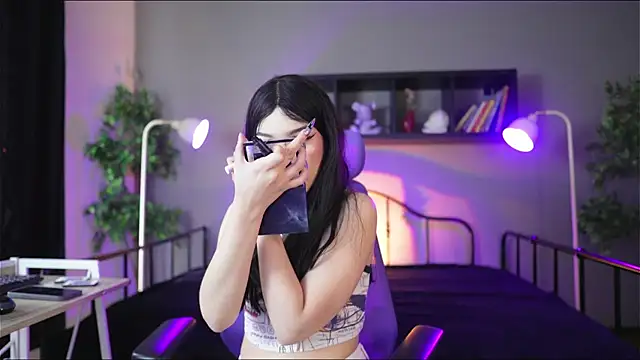 Snapshot of Sabrina_bloom chatting on 10.01.25 Sabrina bloom online show from 10.01.25