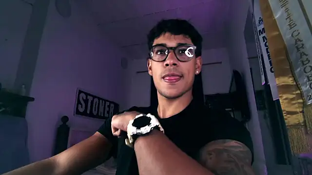 Snapshot of Ryan_x chatting on 11.07.25 Ryan x online show from 11.07.25