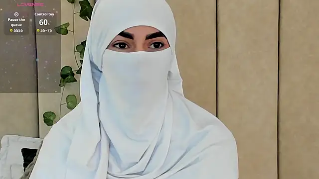  Zahiira  online show from 10.02.25